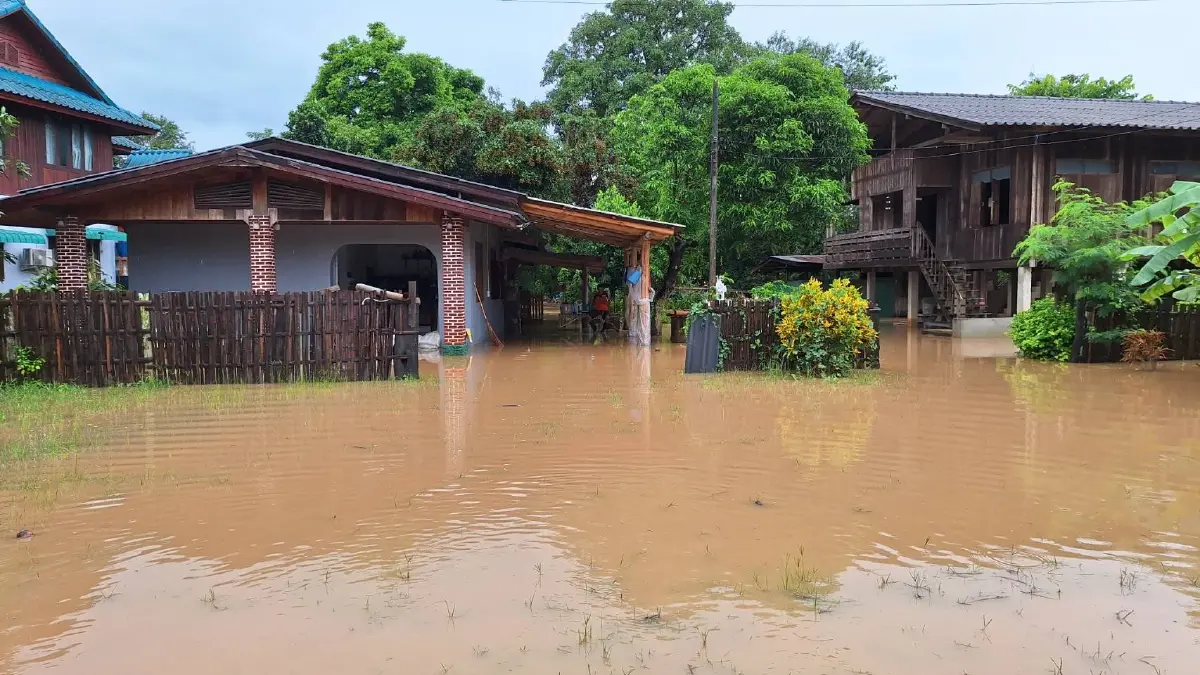 แม่น้ำสายล้น ทะลักตลาดสายลมจอย ดอยหลวงท่วมฉับพลัน น้ำป่าไหลหลาก