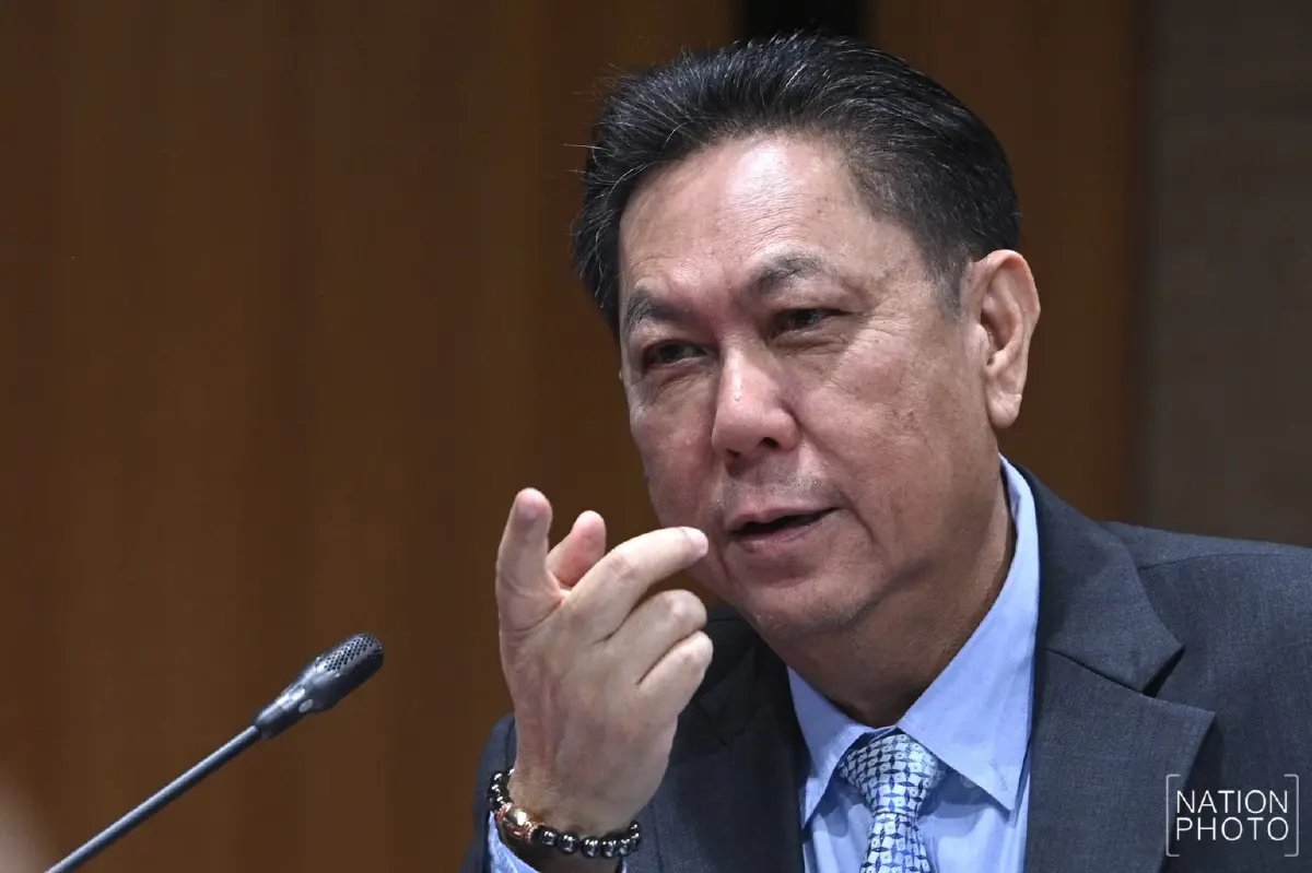 ‘ค่ายแดง’ ตรึงสภาฯ ยื้ออำนาจ  ยิงสกัด ‘น้ำเงิน’ ล้มรัฐบาล