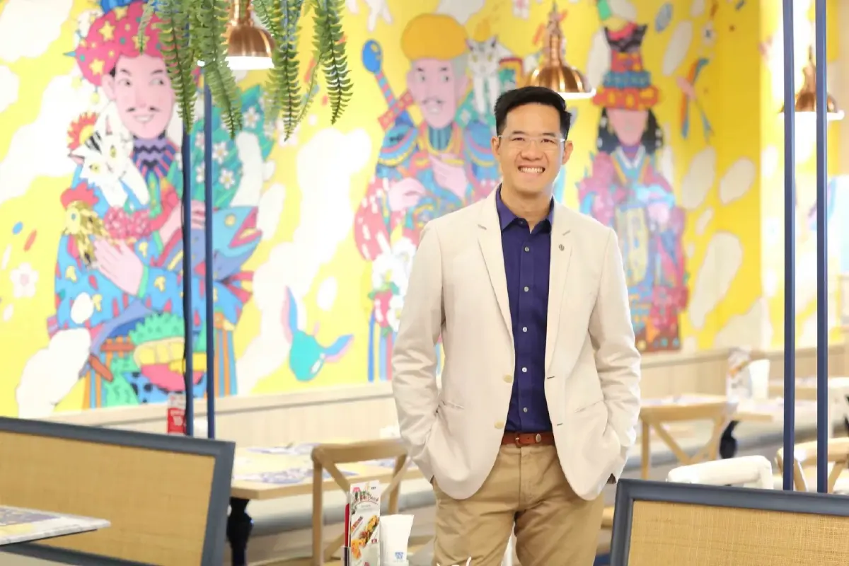 ‘สีฟ้า’ ร้านอาหาร 90 ปี โตเงียบๆ ทะลุ ‘1 พันล้าน’ แตกไลน์ทำ OEM ป้อนโรงแรม-สายการบินพรึ่บ