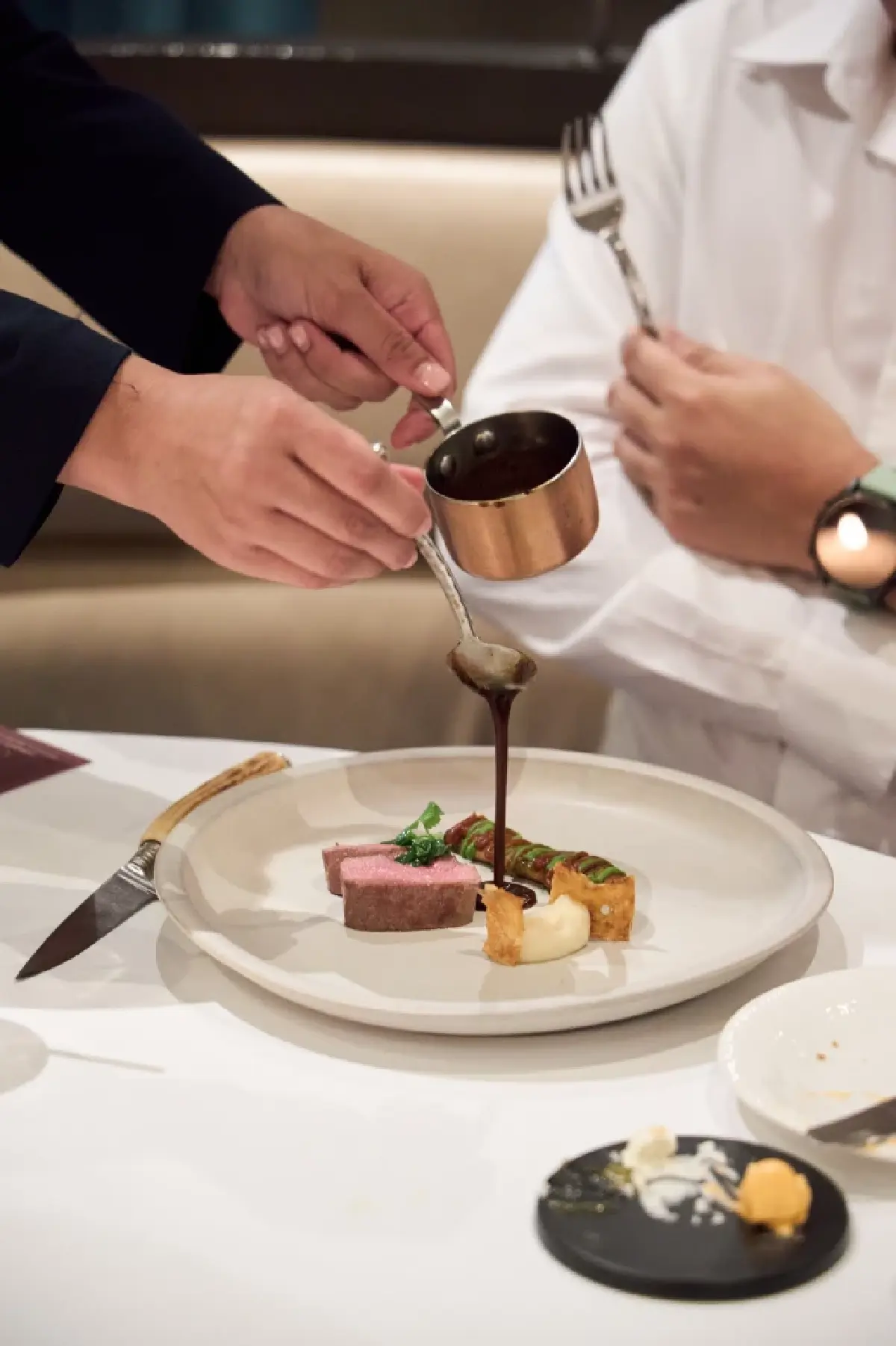 ประสบการณ์ไฟน์ไดนิ่งมื้อพิเศษ K-Curated Dining Experience โดย เดอะวิสดอมกสิกรไทย