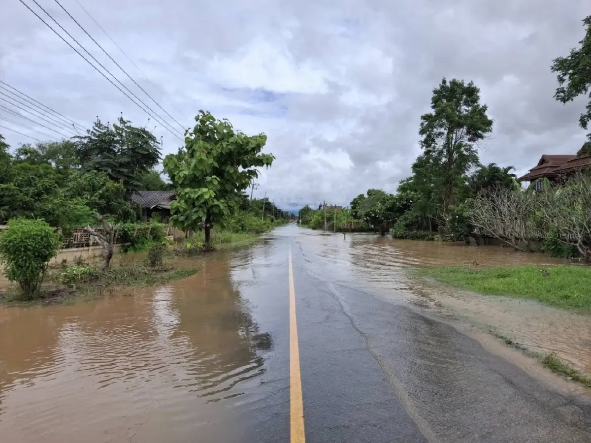 ด่วน! กรมทางหลวงชนบท แจ้งล่าสุด น้ำท่วมถนน รถผ่านไม่ได้ 23 สายทาง