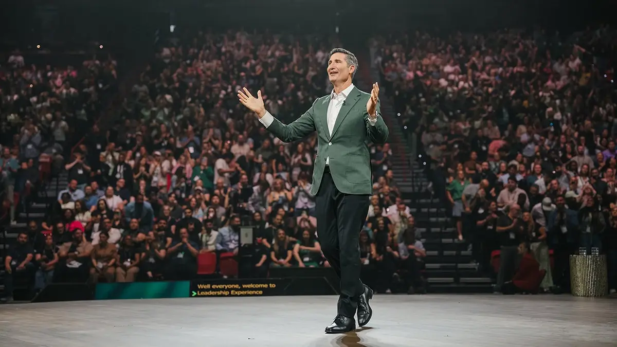 ถอยเพื่อตั้งหลัก? กลุ่มทุนยักษ์ยื่นซื้อ 'สตาร์บัคส์จีน'