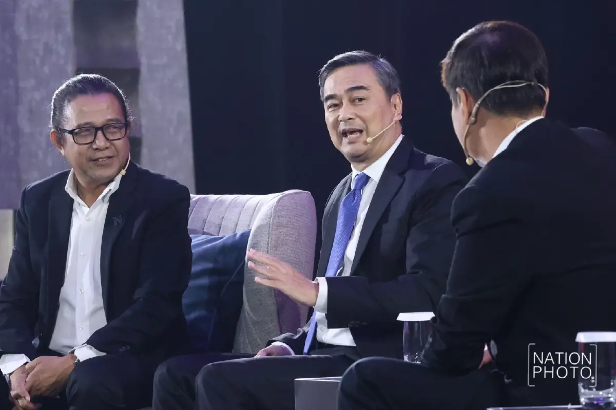 ‘อภิสิทธิ์’ กางสูตรผ่าทางตัน ทำ กม.ศักดิ์สิทธิ์-ฉันทามติแก้ รธน.