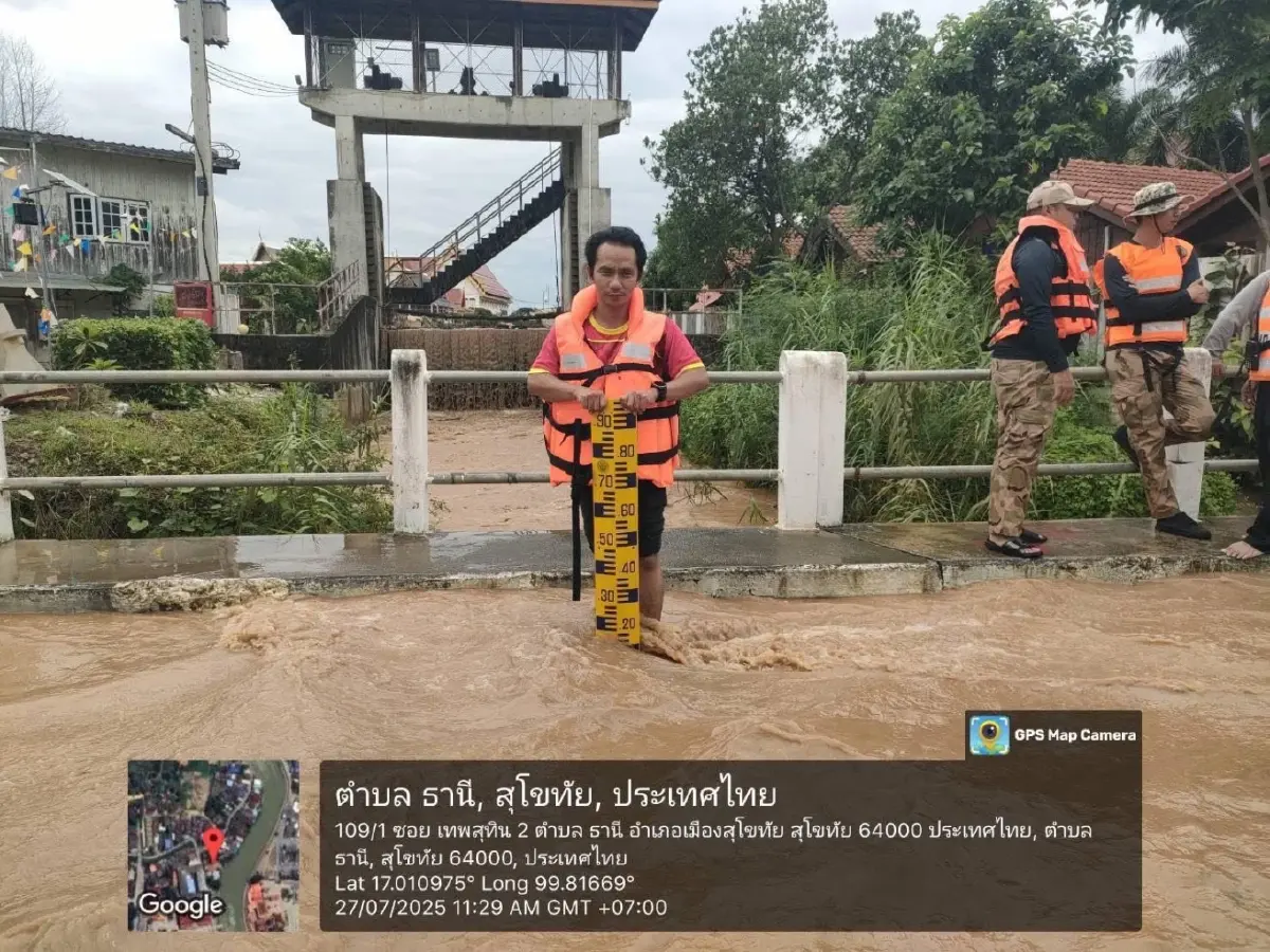 น้ำยม สุโขทัย วิกฤต! เฝ้าระวังใกล้ชิด หลังทะลักเข้าท่วม 3 อำเภอ