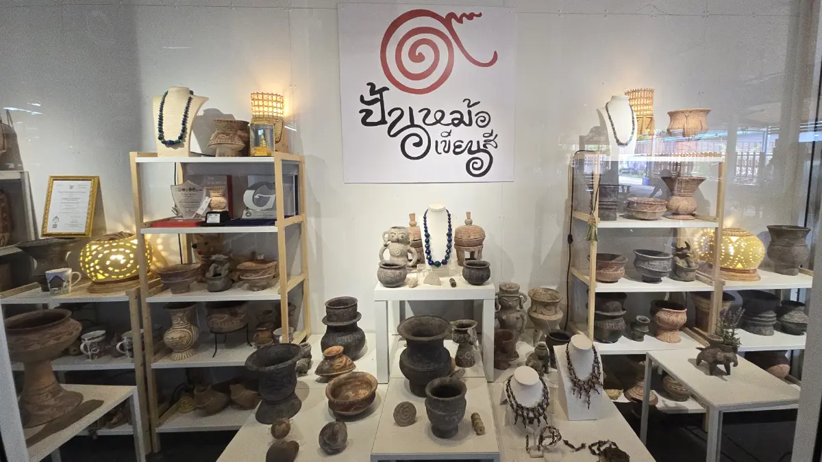 เปิดป่องเอี้ยมเยี่ยมแดนอีสาน ‘ถ้ำนาคา ป่าคำชะโนด’ และ หินสามวาฬ