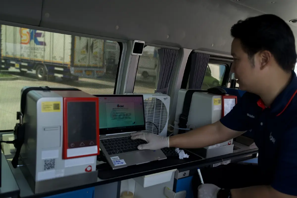 พาดูเบื้องหลังคุณภาพน้ำมัน ภารกิจของทีม Mobile Lab จาก PTT Station