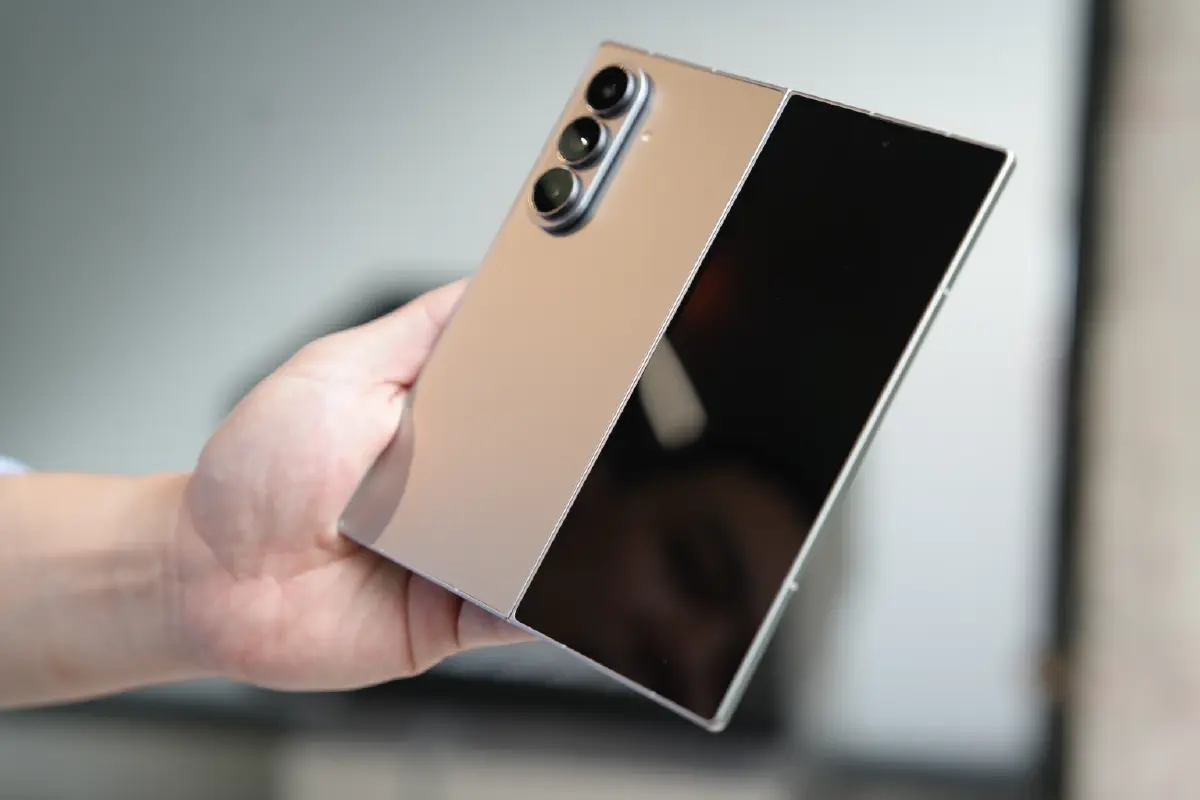 เจาะจุดต่าง \'Galaxy Z Fold 7\' จอพับรุ่นใหม่ มีอะไรที่เหนือกว่า?