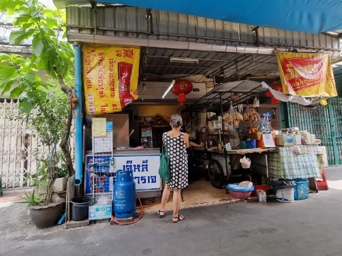 ‘เจ๊หลี’ ร้านอาหารเจ ‘เยาวราช’ เปิดตลอดปีไม่มีวันหยุด