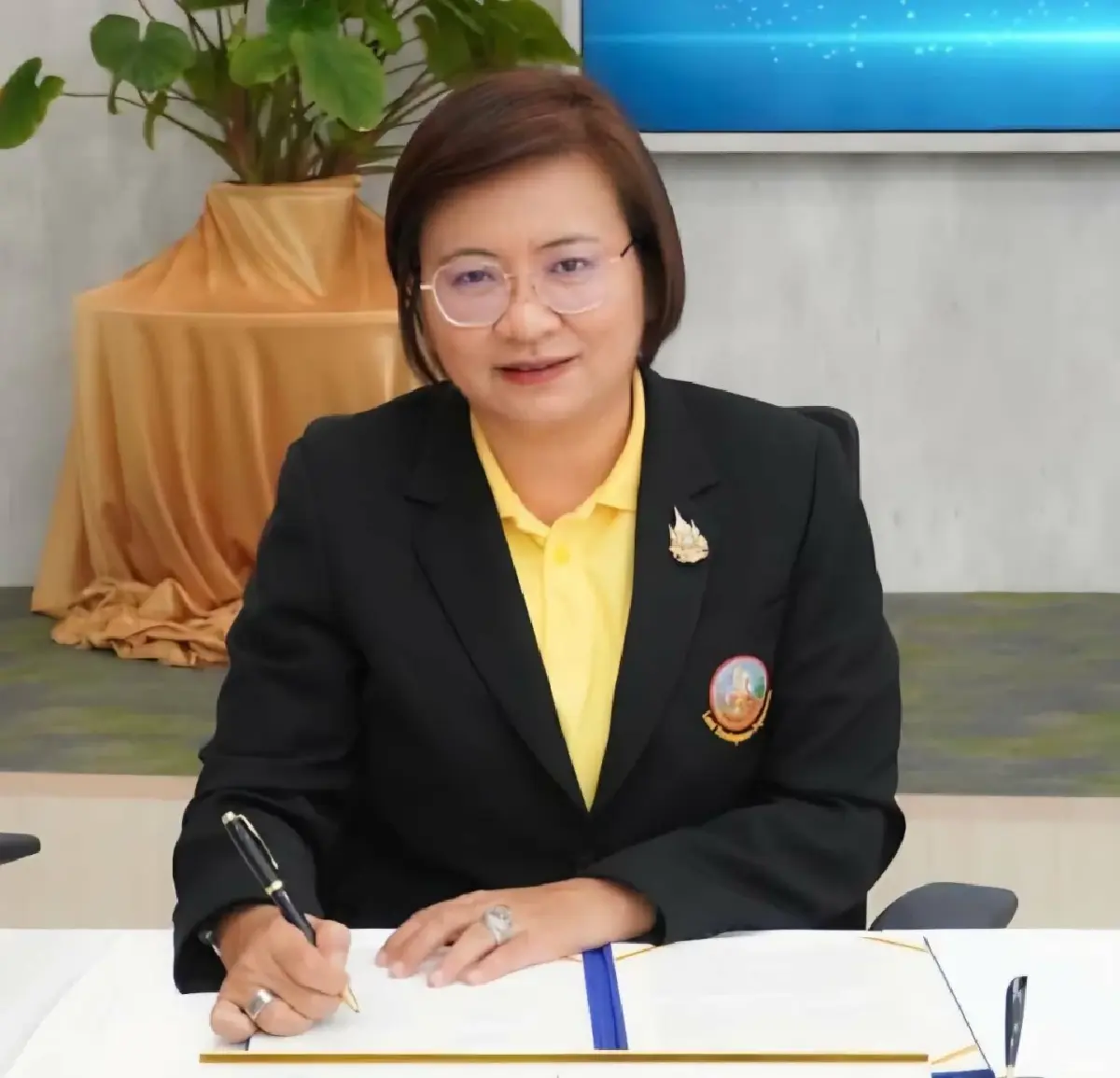 กรมพัฒนาที่ดิน  หนุนเกษตรกรใช้ e-Service ตรวจสอบดิน รู้ผลไว วางแผนปลูกพืชได้อย่างแม่นยำ