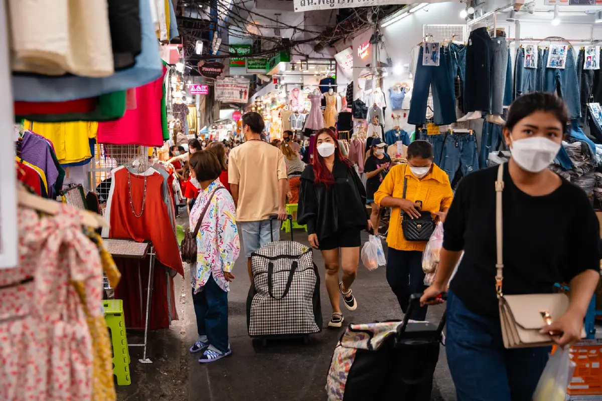 คนไทยกู้ ‘สินเชื่อเงินสด’ เยอะมาก แซงหน้ากู้ซื้อบ้าน-รถ ส่วน ‘Gen Y’ รั้งตำแหน่งหนี้ท่วมเยอะสุด!