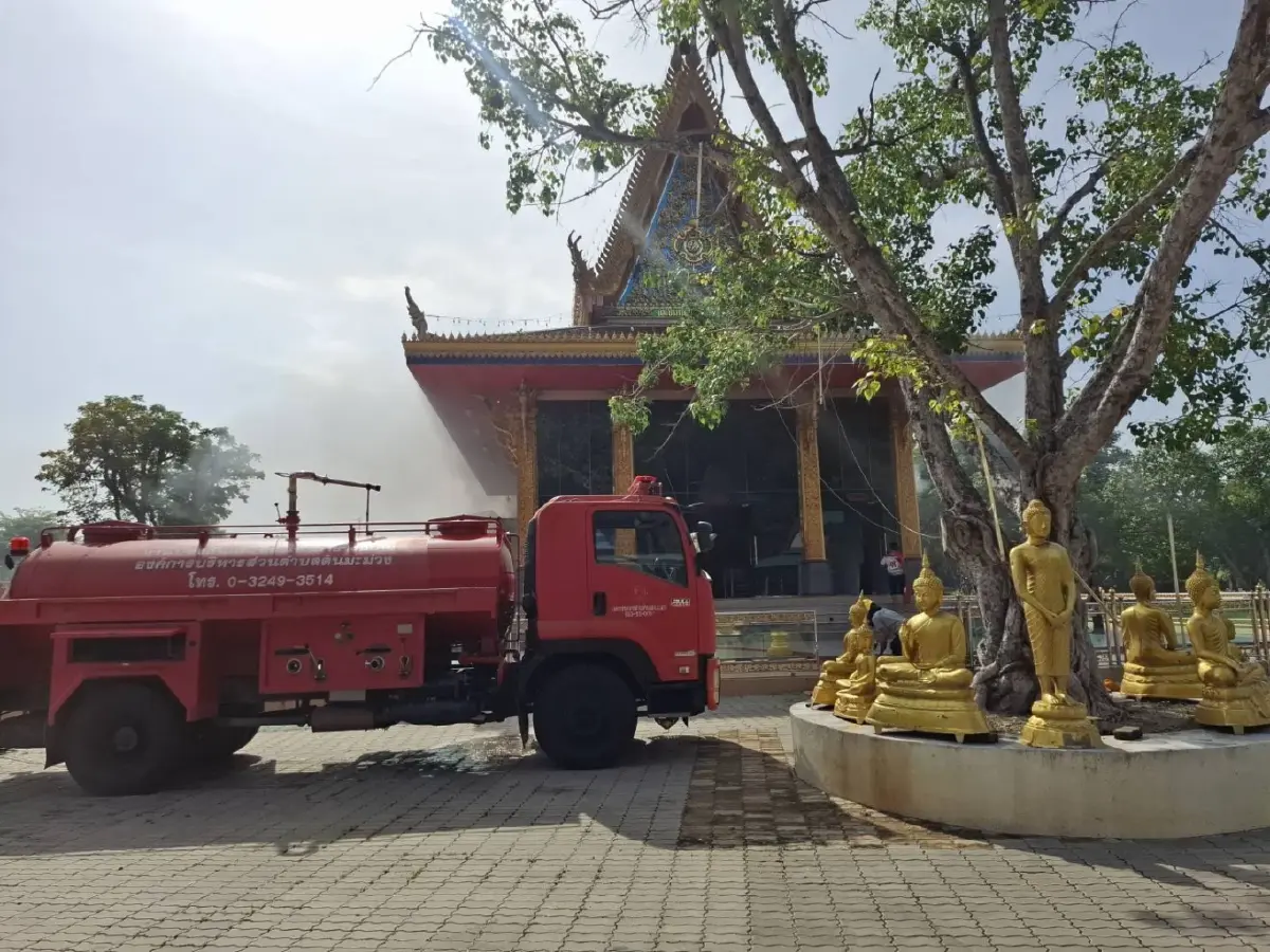 ระทึก ไฟไหม้โบสถ์วัดใหญ่ วัดไร่ดอน เขากิ่ว เพชรบุรี เร่งดับเพลิง