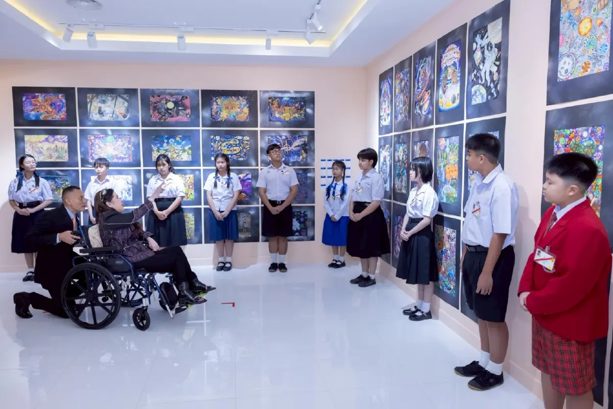 สมเด็จเจ้าฟ้าฯ ทรงเปิดนิทรรศการ 'อวกาศ' สุดปัง ที่หอศิลป์ทิพย์พิมาน