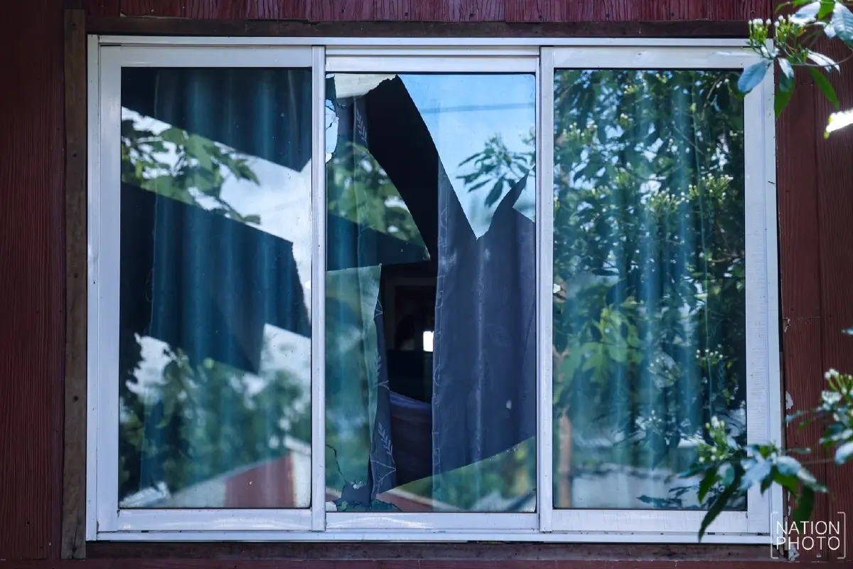 เปิดภาพความเสียหาย บ้านเรือนพังยับ หลังกัมพูชายิงจรวด BM-21 โจมตี