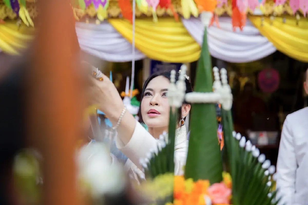 '4 ราชสกุลดัง' ร่วมพิธีเบิกเนตร 'พระปฐมบรมมหาจักรพรรดิ' สืบชะตาล้านนา