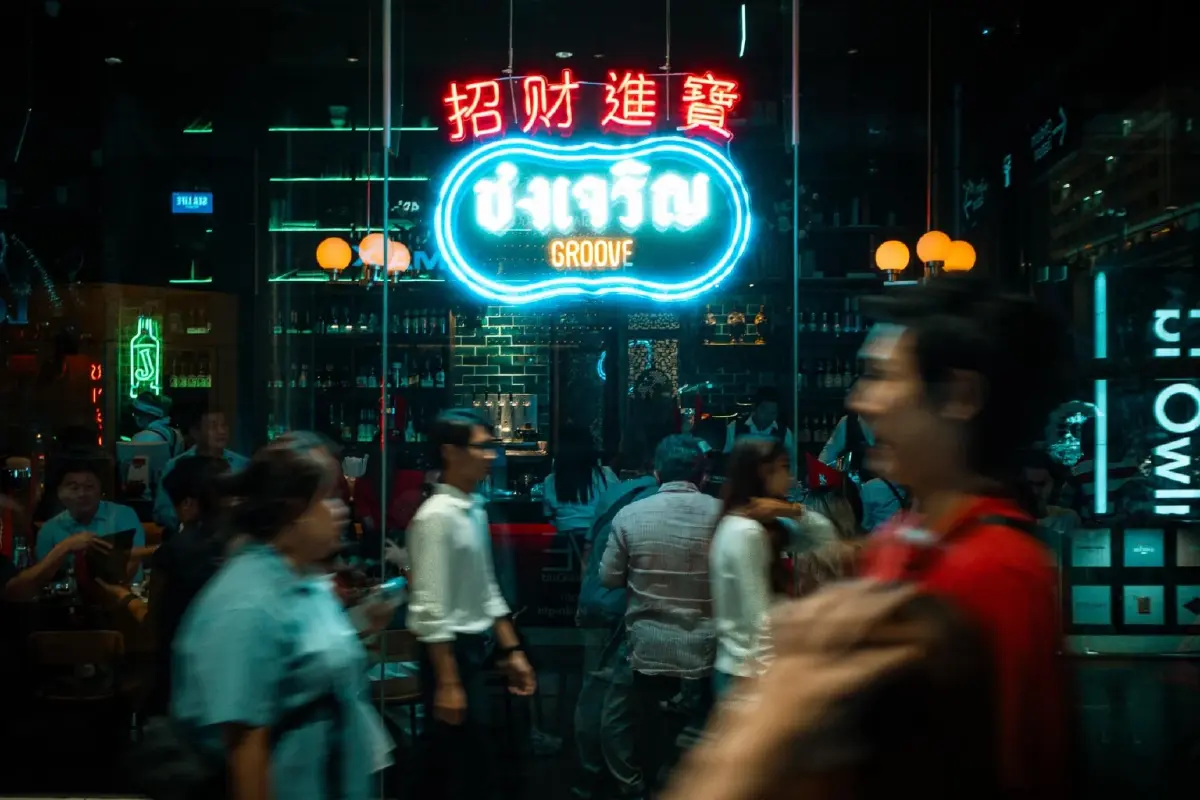 ‘ร้านเหล้า’  โตสวนทางเศรษฐกิจ! นักดื่มเปย์จ่ายไม่อั้นเหมือนเดิม ดัน ‘ชงเจริญ’ โตแรงต่อเนื่อง