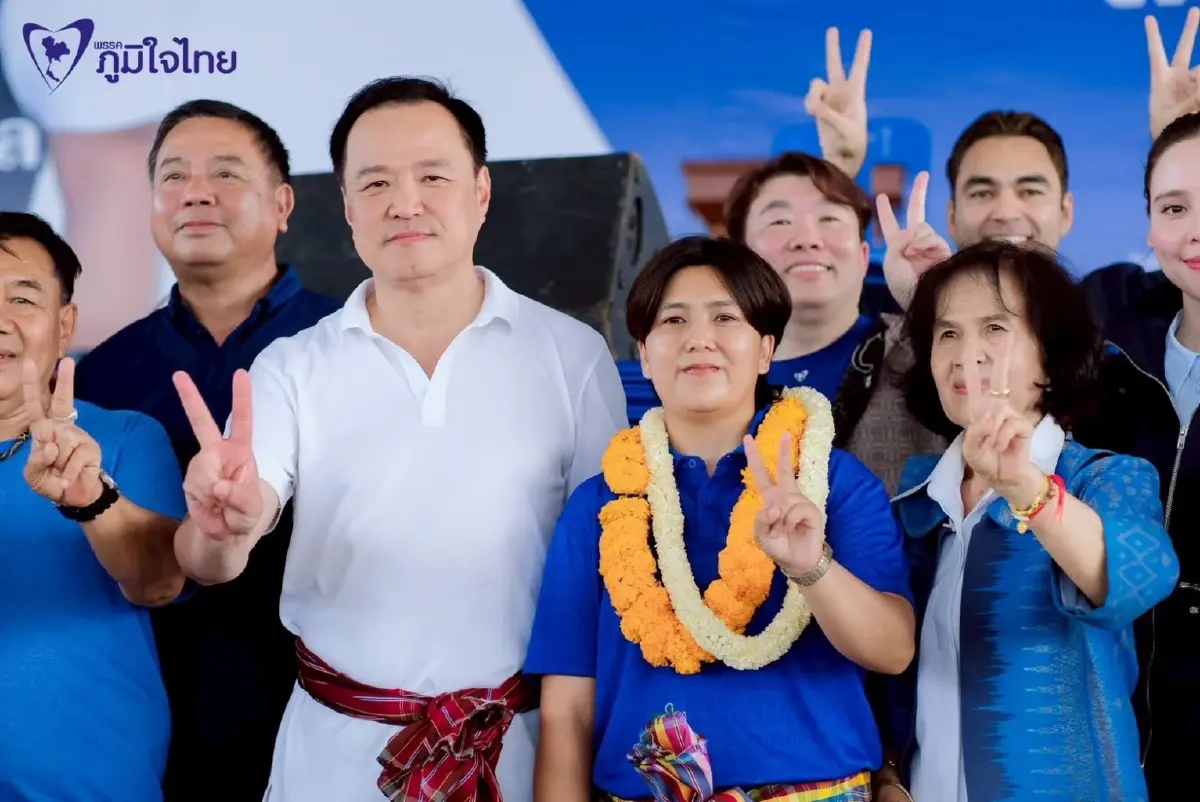 เพลิงแค้น \'นายใหญ่\'ไล่ \'หนู\' ขยี้ \'บ้านใหญ่\' ศรีสะเกษ