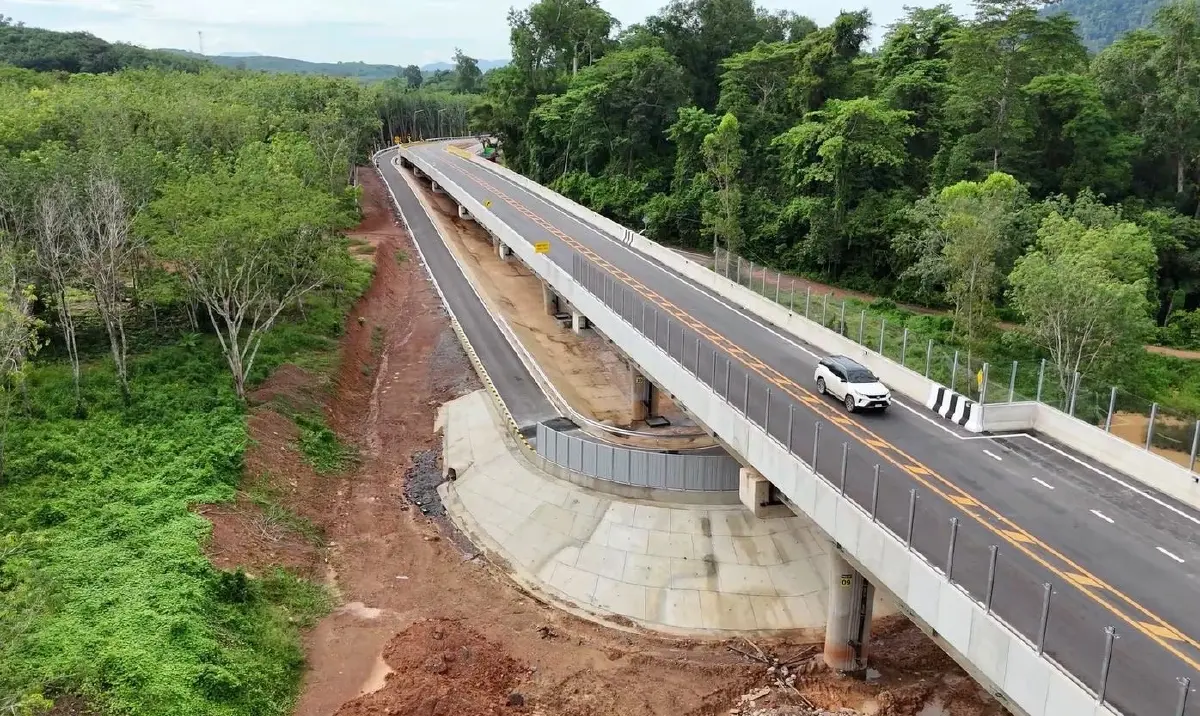 เปิดใช้แล้ว สะพานเชื่อมระบบนิเวศ 'เขาอ่างฤาไน - เขาชะเมา - เขาวง'