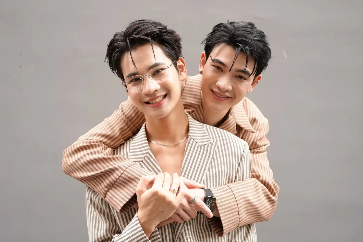 คุยกับ ‘ซัน-ชาย’ คู่จิ้นคู่แรกของ ‘ช่อง 7HD’ จาก ‘21 DAYS SUNSHINE 21 วันของฉันกับเธอ’