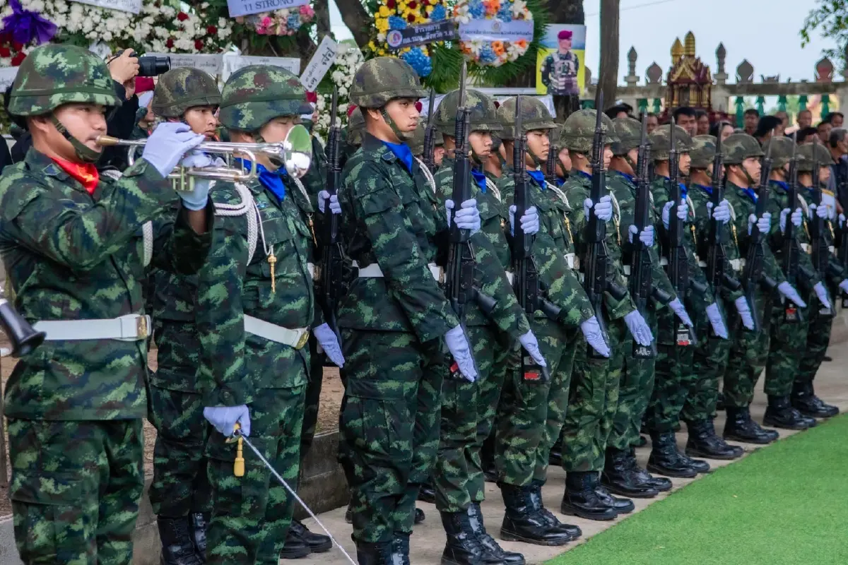 สดุดี 'ทหารกล้า' พระราชทานเพลิงศพ พร้อมเลื่อนยศ-ปูนบำเหน็จ