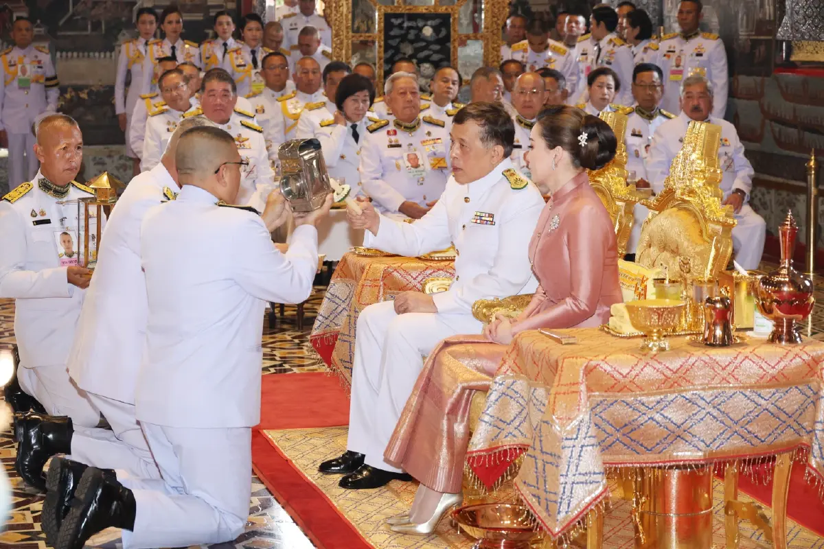 ในหลวง-พระราชินี เสด็จฯไปทรงประกอบพระราชพิธีอาสาฬหบูชา 2568