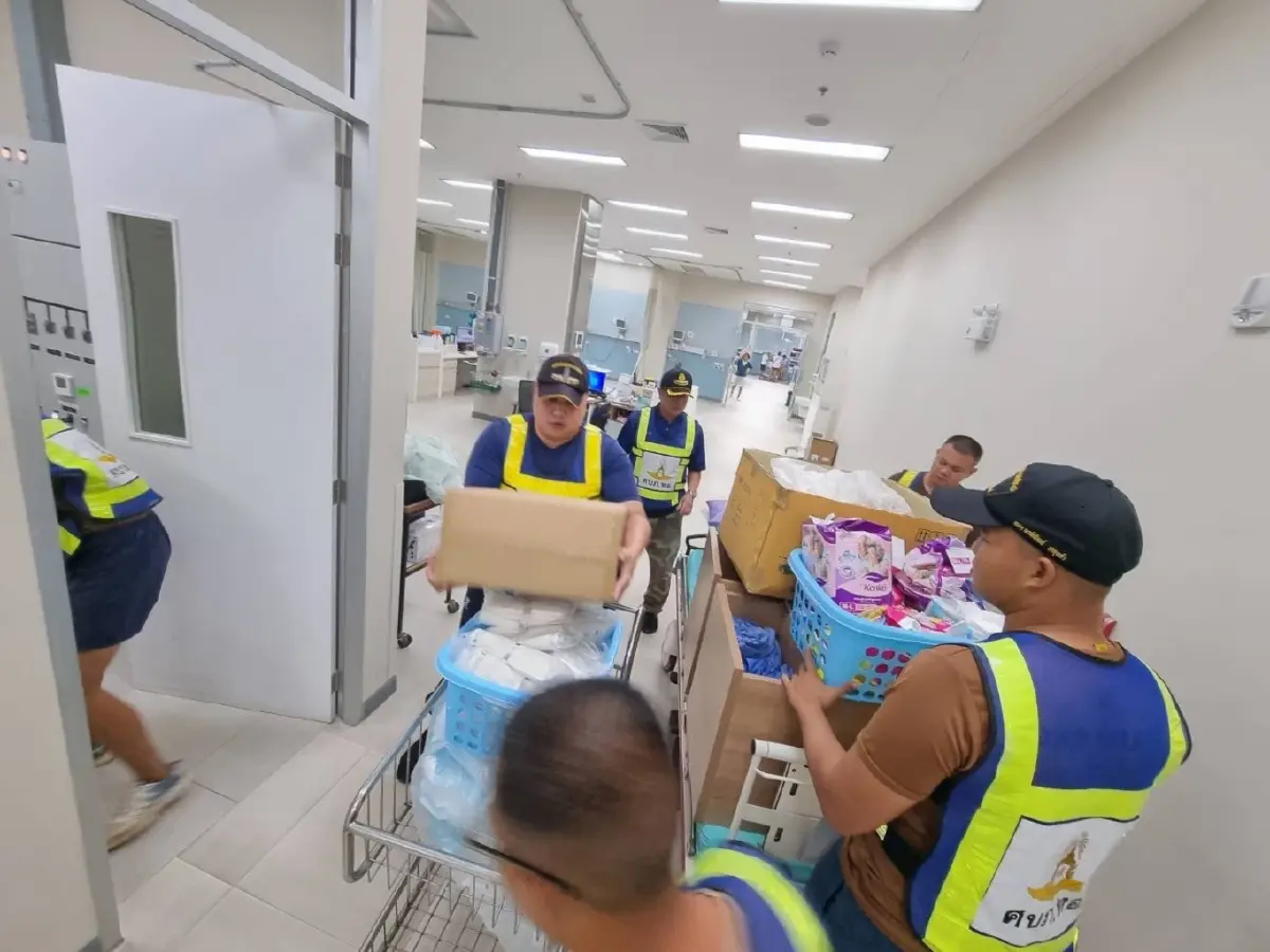 ปิดโรงพยาบาลน่านน้ำท่วม กระทบการเดินทาง ย้ายผู้ป่วยฉุกเฉินด่วน