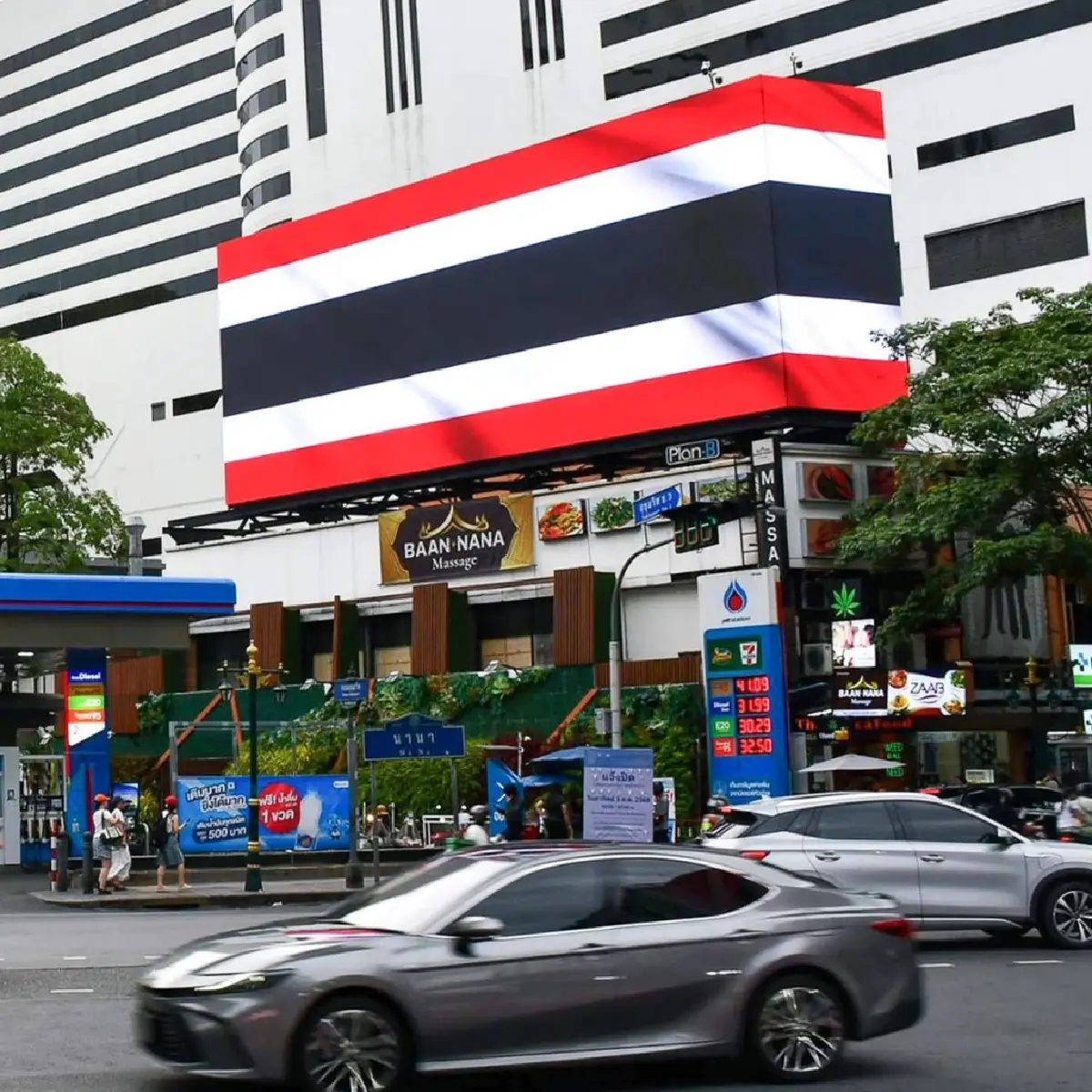 เปิดภาพ! ธงชาติไทย เครือข่ายสื่อโฆษณาดิจิทัล  'ทบ.' ขอบคุณร่วมปกป้องอธิปไตย