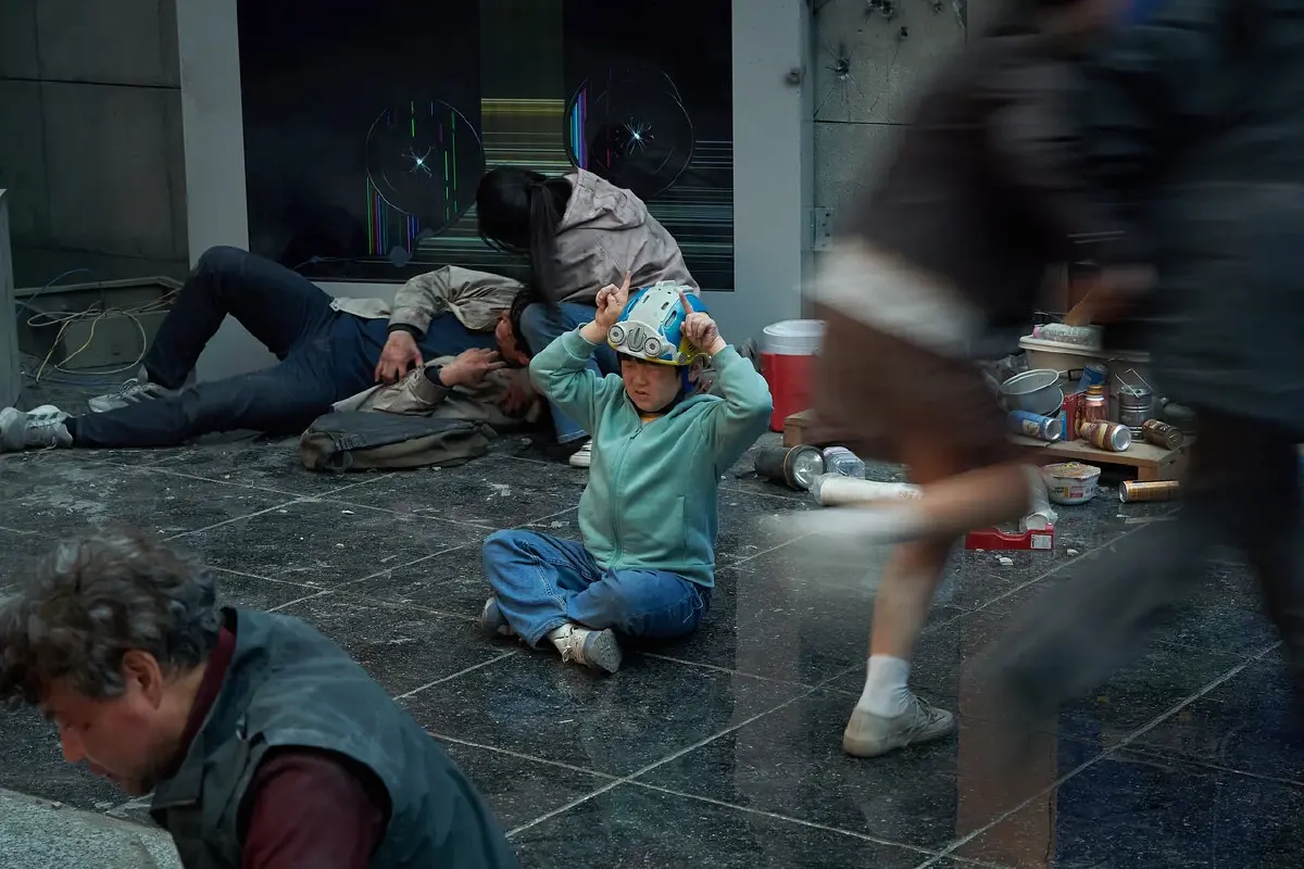 ‘อ่านชะตาวันสิ้นโลก’ หนังใหม่ ‘จีซู-อีมินโฮ’ เปิดตัวอันดับ 1