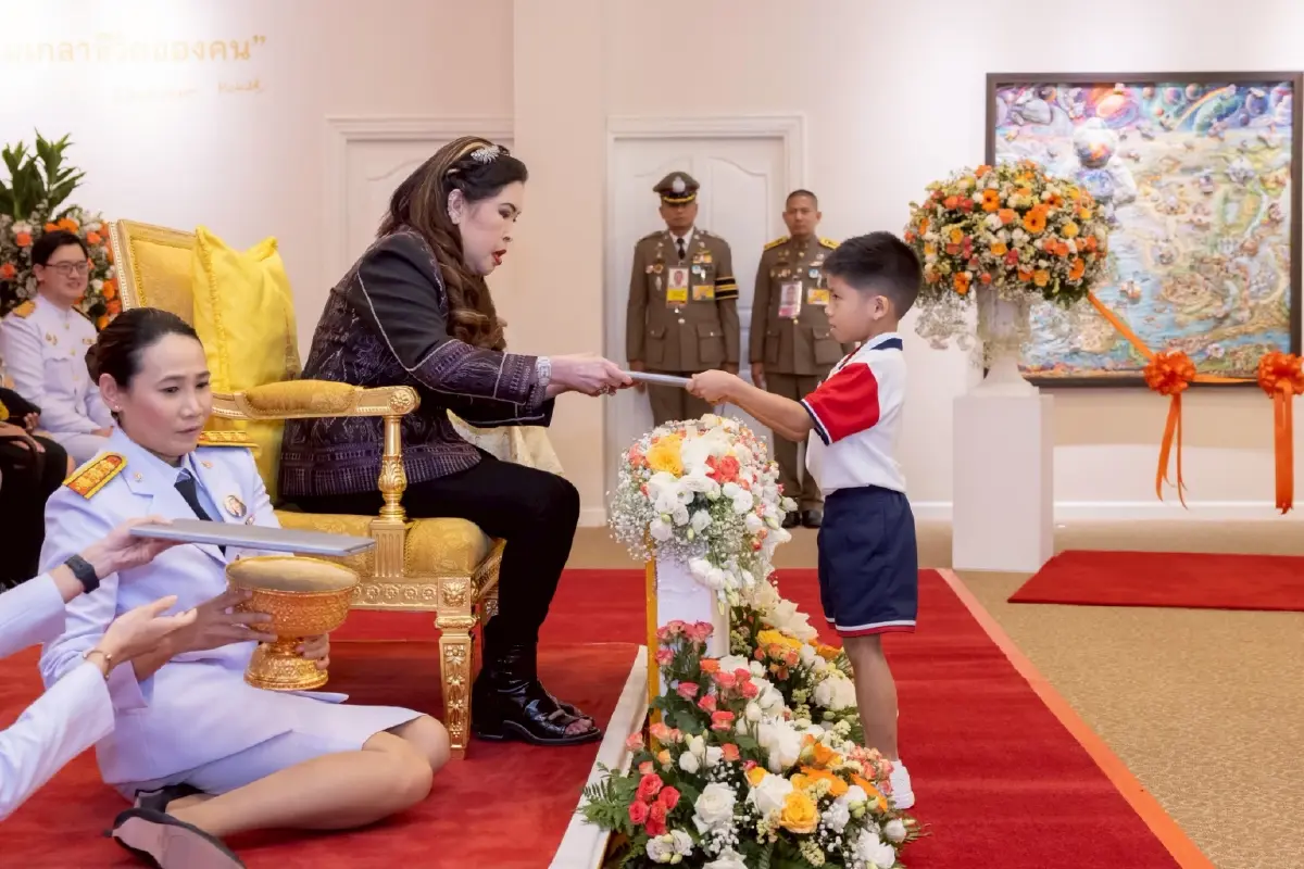 สมเด็จเจ้าฟ้าฯ ทรงเปิดนิทรรศการ 'อวกาศ' สุดปัง ที่หอศิลป์ทิพย์พิมาน