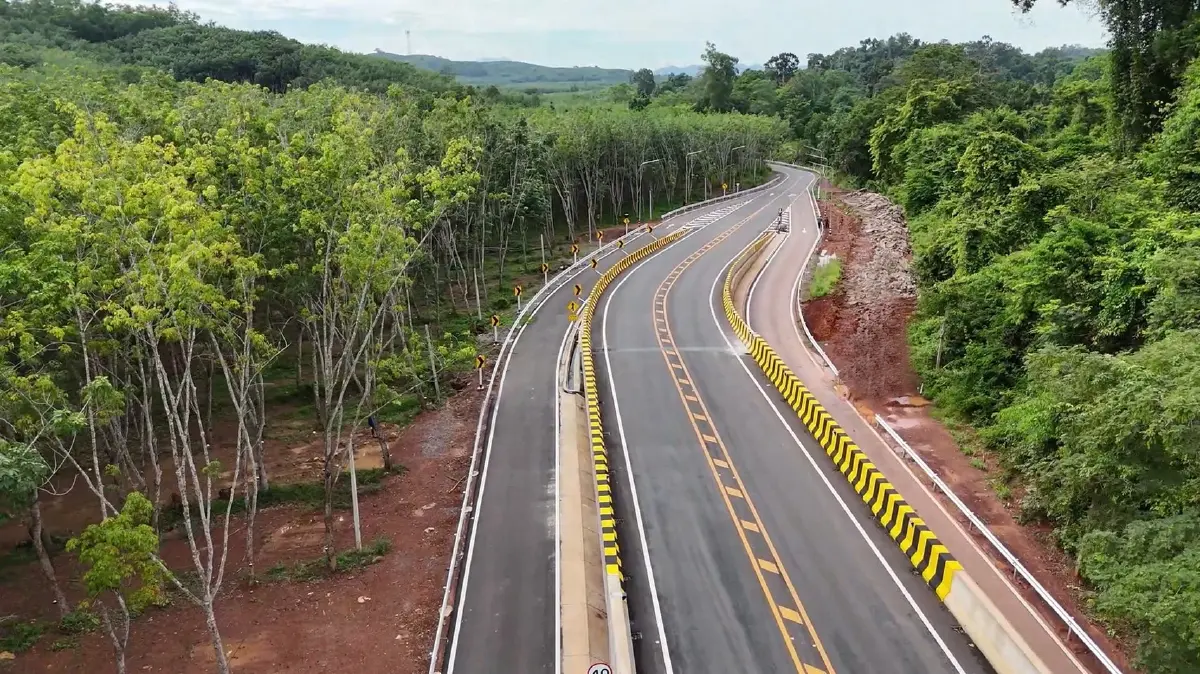 เปิดใช้แล้ว สะพานเชื่อมระบบนิเวศ 'เขาอ่างฤาไน - เขาชะเมา - เขาวง'