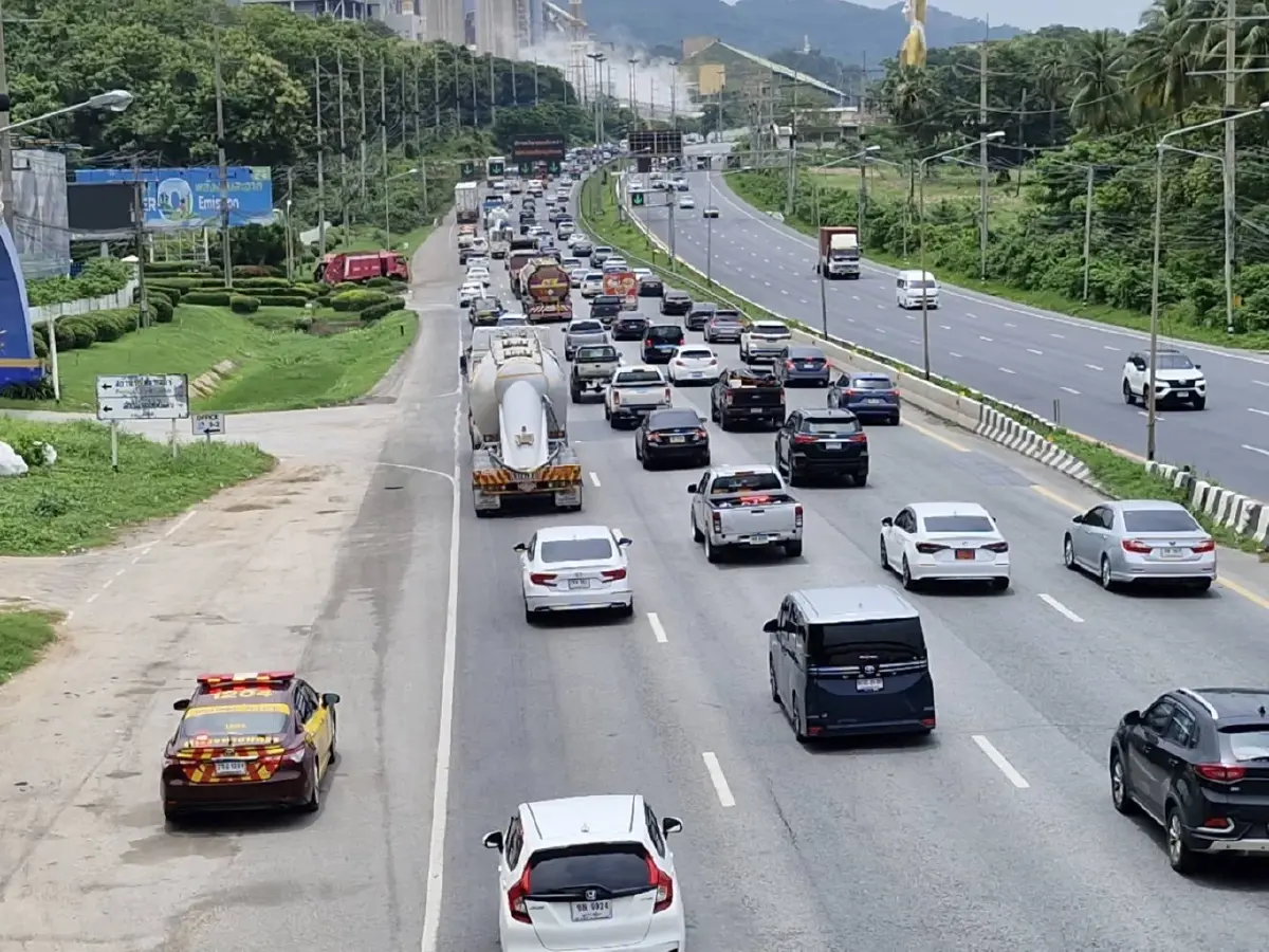 สภาพจราจรล่าสุด รถติด ถนนมิตรภาพ ผ่านโรงปูนแก่งคอย วันหยุดยาว