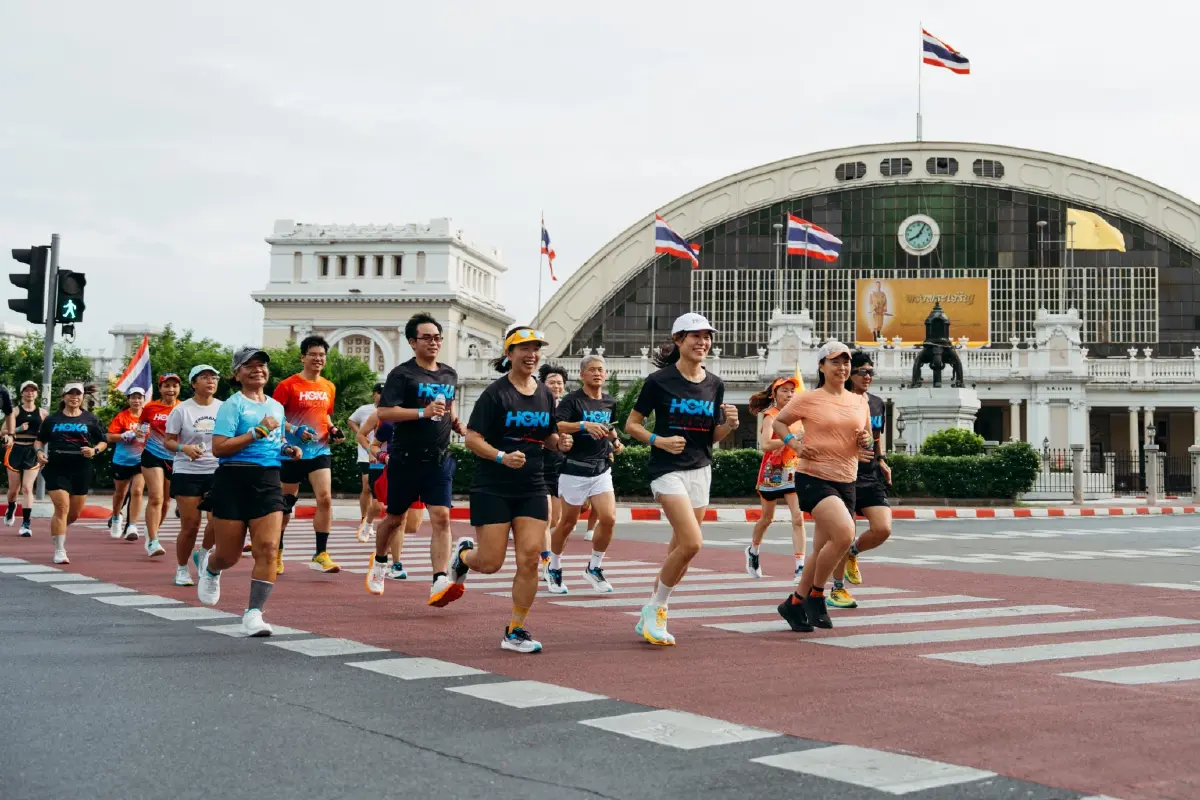 ศูนย์ฮีลใจนักวิ่ง! 'HOKA Culture Hub' รันคลับใหม่ใจกลางเจริญกรุง