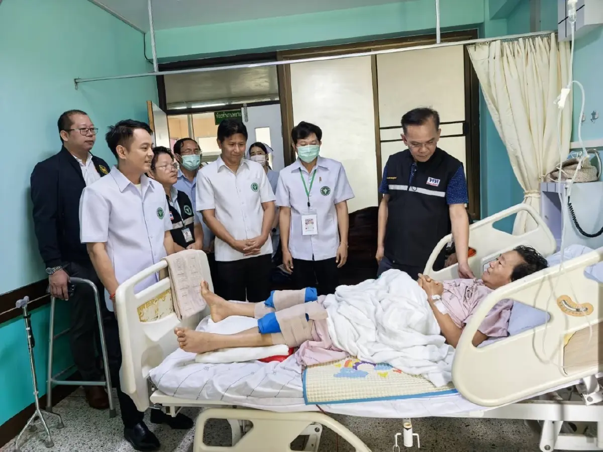 ‘จิรพงษ์’ ควง สส.พท. เยี่ยม รพ. รองรับบริการ ปชช. จากเหตุปะทะชายแดนกัมพูชา