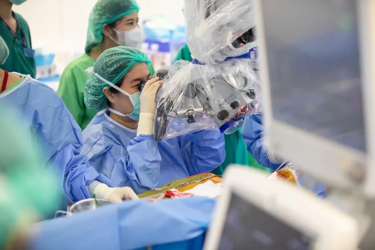 รพ.จุฬาฯ สร้างประวัติศาสตร์! ผ่าตัดรักษา โรคหยุดหายใจขณะหลับ สำเร็จ