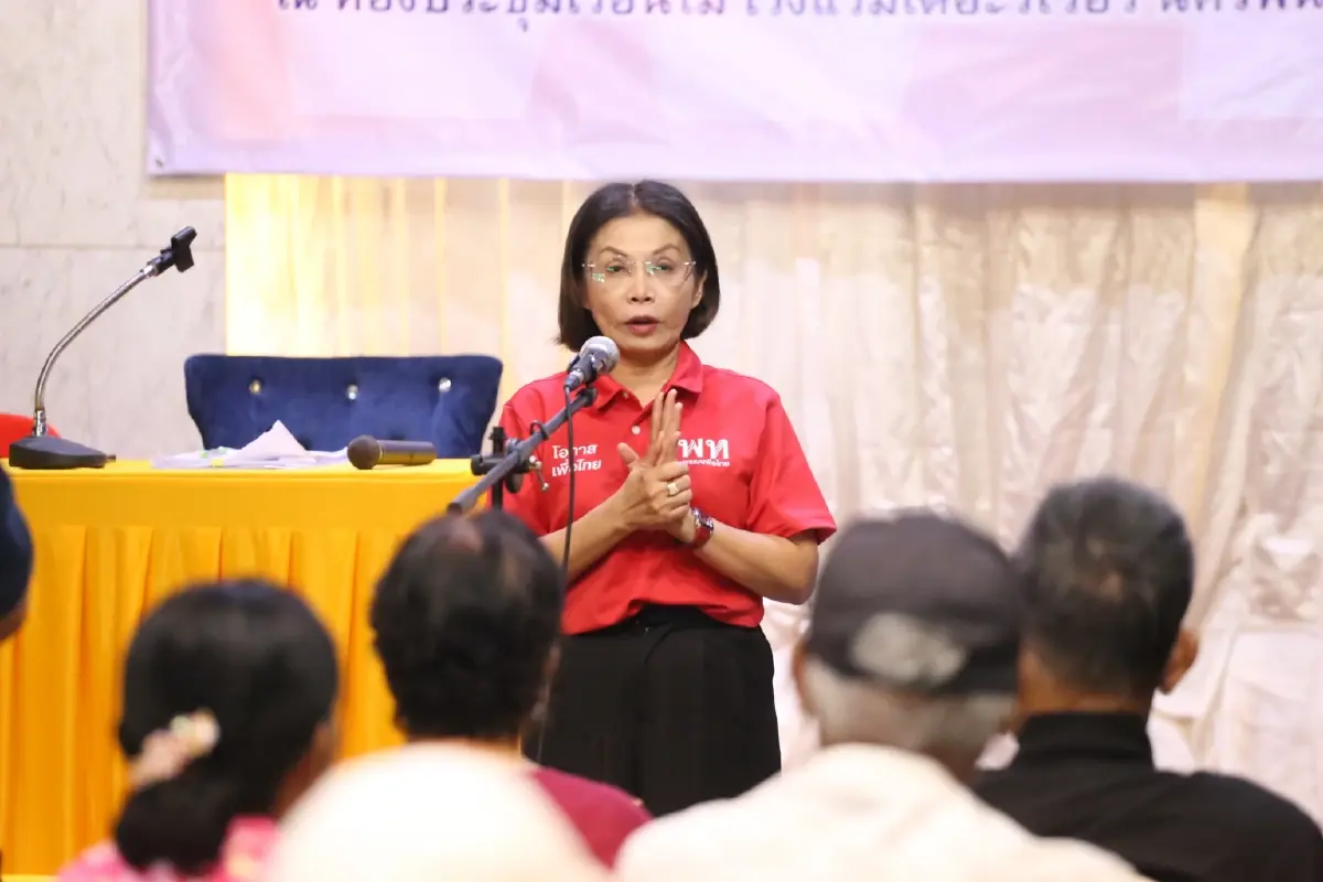 ‘มนพร’ย้ำ ‘เพื่อไทย‘ เร่งแก้ รธน. ตั้ง สสร.แก้คุณสมบัติจริยธรรม