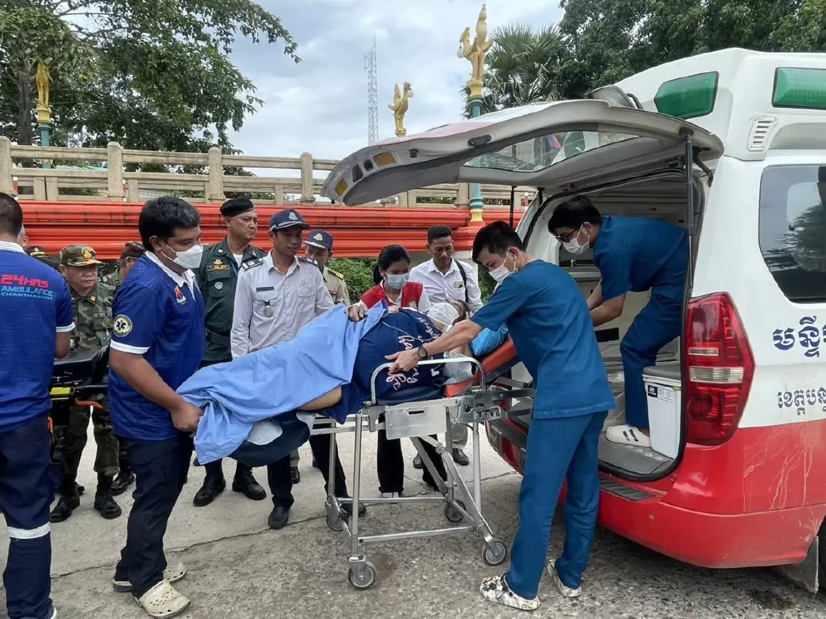 ไทยช่วยกัมพูชารายวัน เพื่อมนุษยธรรม ส่งผู้ป่วยฉุกเฉินเข้ารพ.