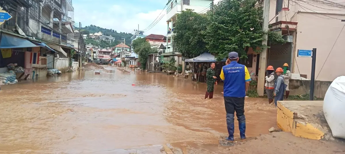 ปภ.เชียงราย รายงาน น้ำท่วมแล้ว 8 อำเภอ คาดฝนตกซ้ำตลอด 24 ชม.