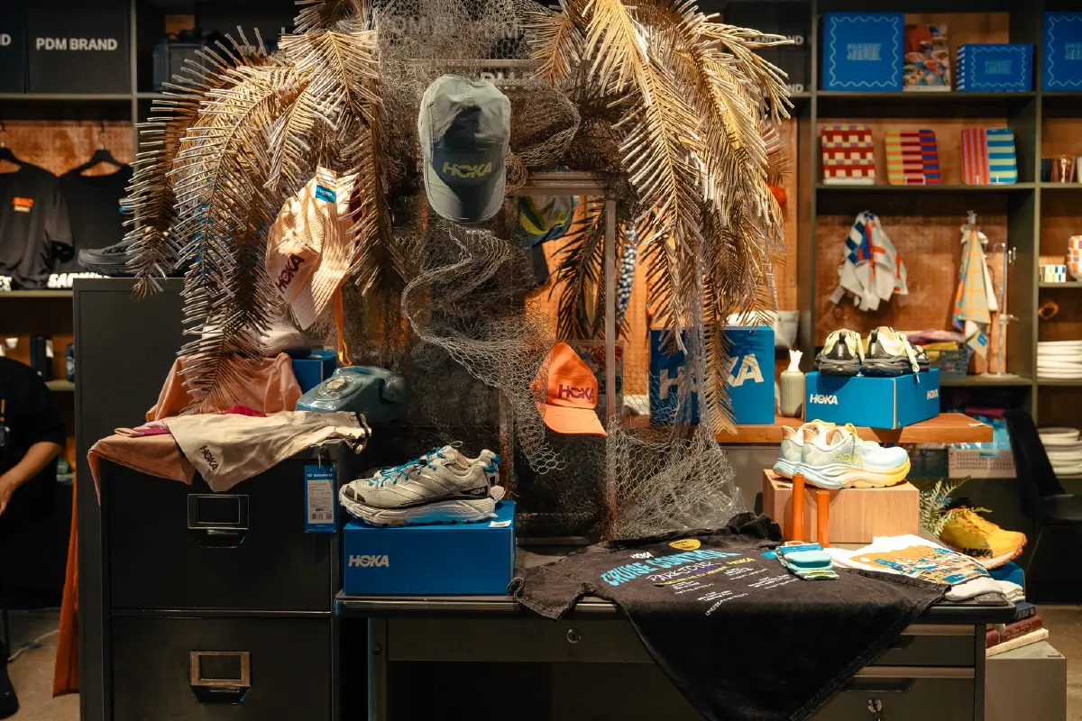 ศูนย์ฮีลใจนักวิ่ง! 'HOKA Culture Hub' รันคลับใหม่ใจกลางเจริญกรุง