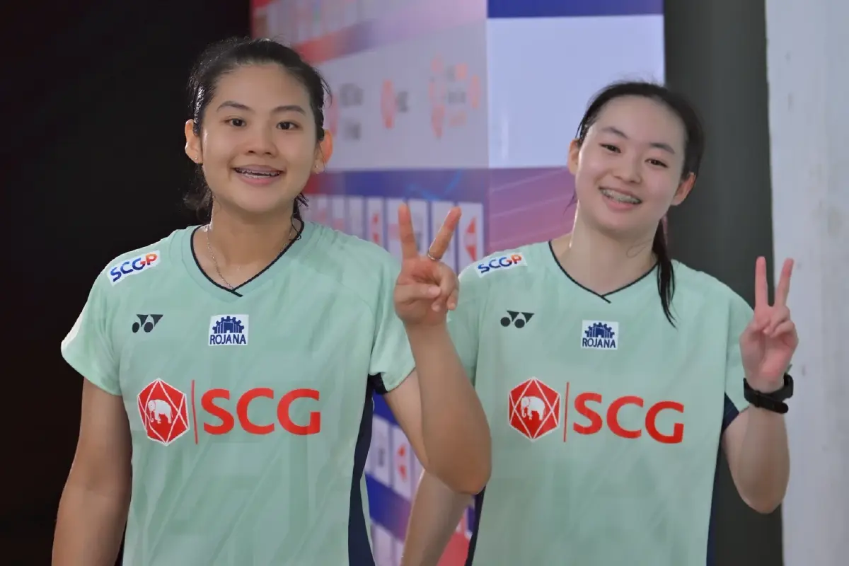 เชียร์คู่หู 'มุก-แอนฟิลด์' ทีมชาติไทย พบ จีน ดูแบดสด Macau Open 2025