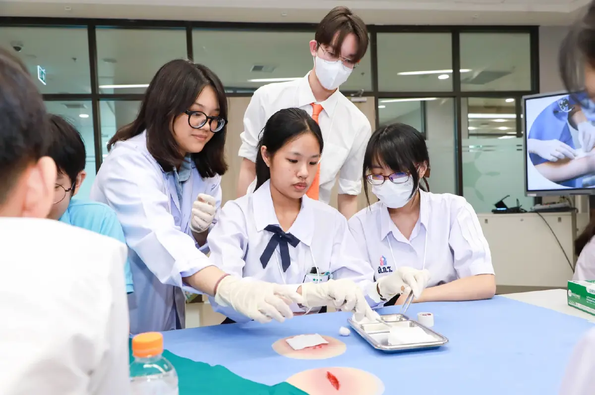 'อยากเป็นหมอ'คลิก! หลักสูตรแพทย์ 7 ปี 2 ปริญญา เด็ก Gen Z ห้ามพลาด