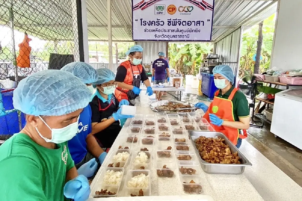 น้ำใจคนไทยไม่มีหมด แนะเลือกวัตถุดิบอาหารที่มีคุณภาพดีส่งมอบแก่ผู้ประสบภัย