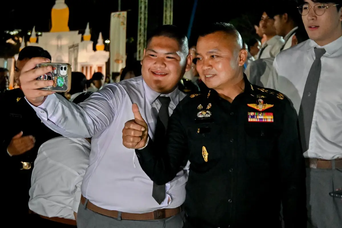 ชาตินิยม 'แม่ทัพมนต์แคน' สลายพลัง 'แดง' เบียดแซง 'ส้ม'