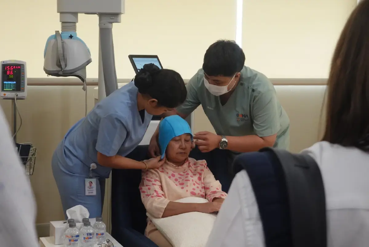 เปิดแล้ว! 'ศูนย์ซึมเศร้า'BMHH ชู 'ยาพ่นจมูก' นวัตกรรมลดซึมเศร้า ฆ่าตัวตาย