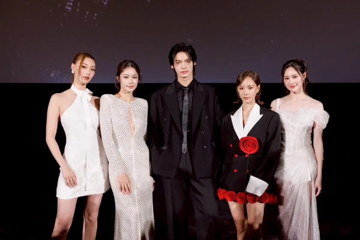 'วิน-เต้ย' นำทีมดูตอนแรกซีรีส์ 'บุหงาหมื่นภมร Enigma Black Stage First Screening'