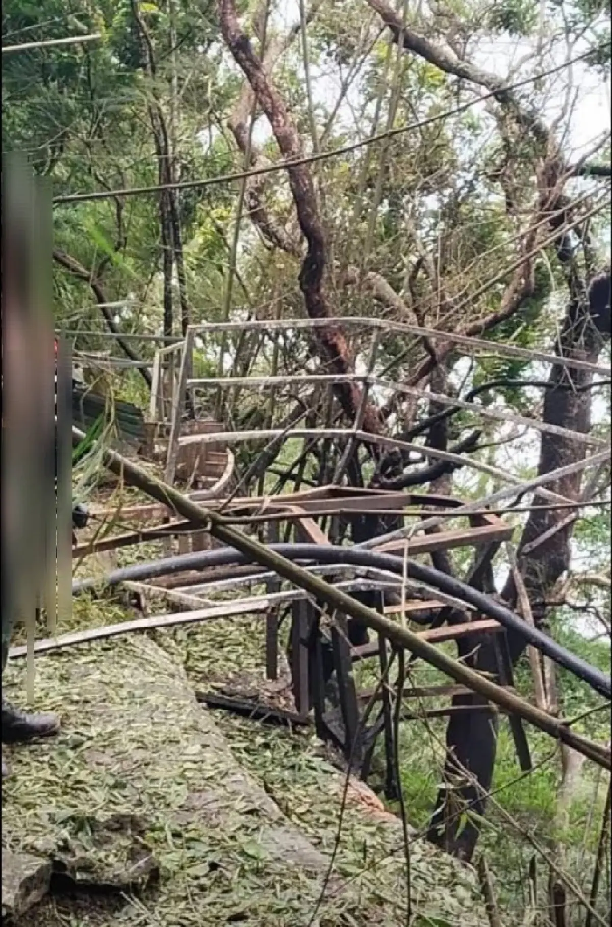 เปิดภาพ! ทหารไทย ทำลายกระเช้า-บันได ตัดเส้นทางกัมพูชาขึ้นภูมะเขือสำเร็จ