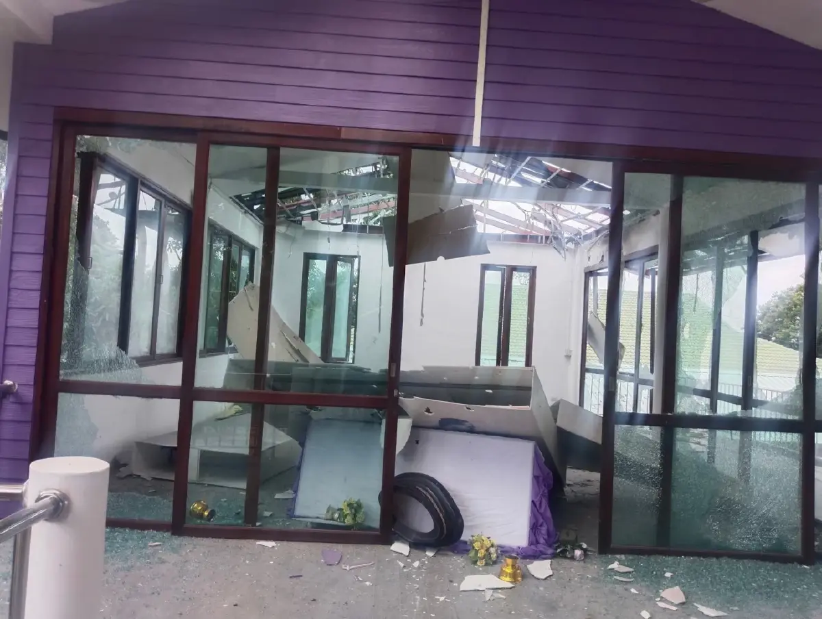 เปิดภาพความเสียหาย โรงพยาบาลพนมดงรักฯ จ.สุรินทร์ หลังถูกโจมตี