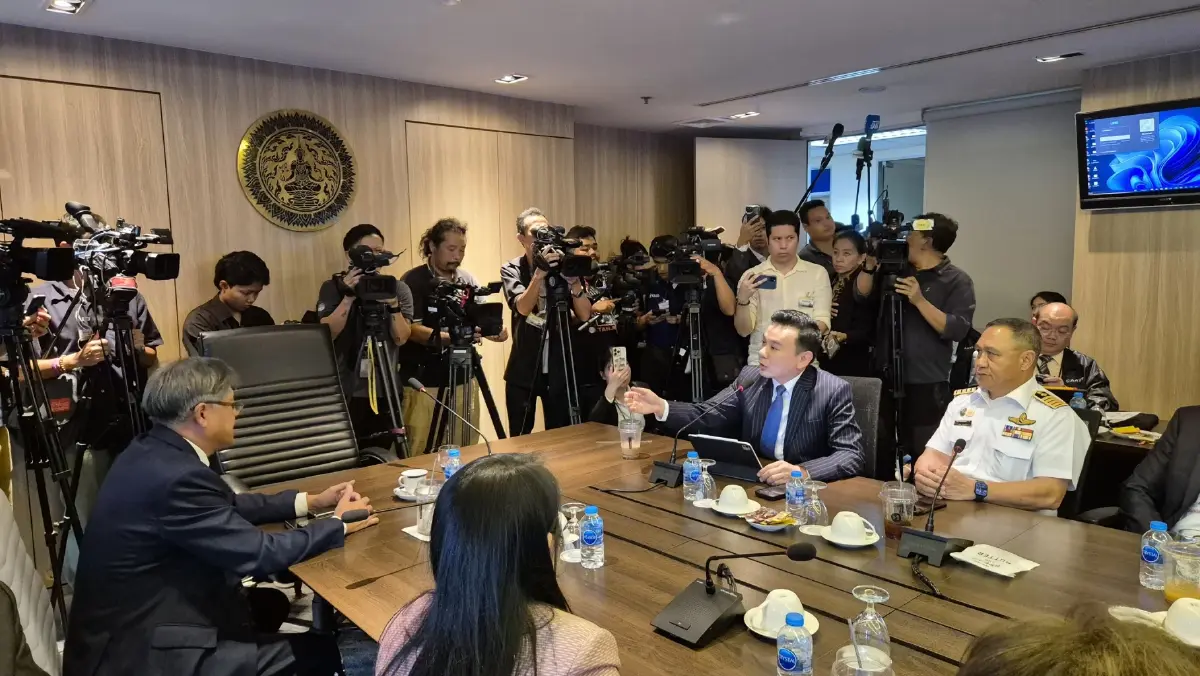 ‘สุริยะ’ ผนึกทุกสายการบินของไทย เพิ่มที่นั่งรับคนไทยในกัมพูชากลับประเทศ