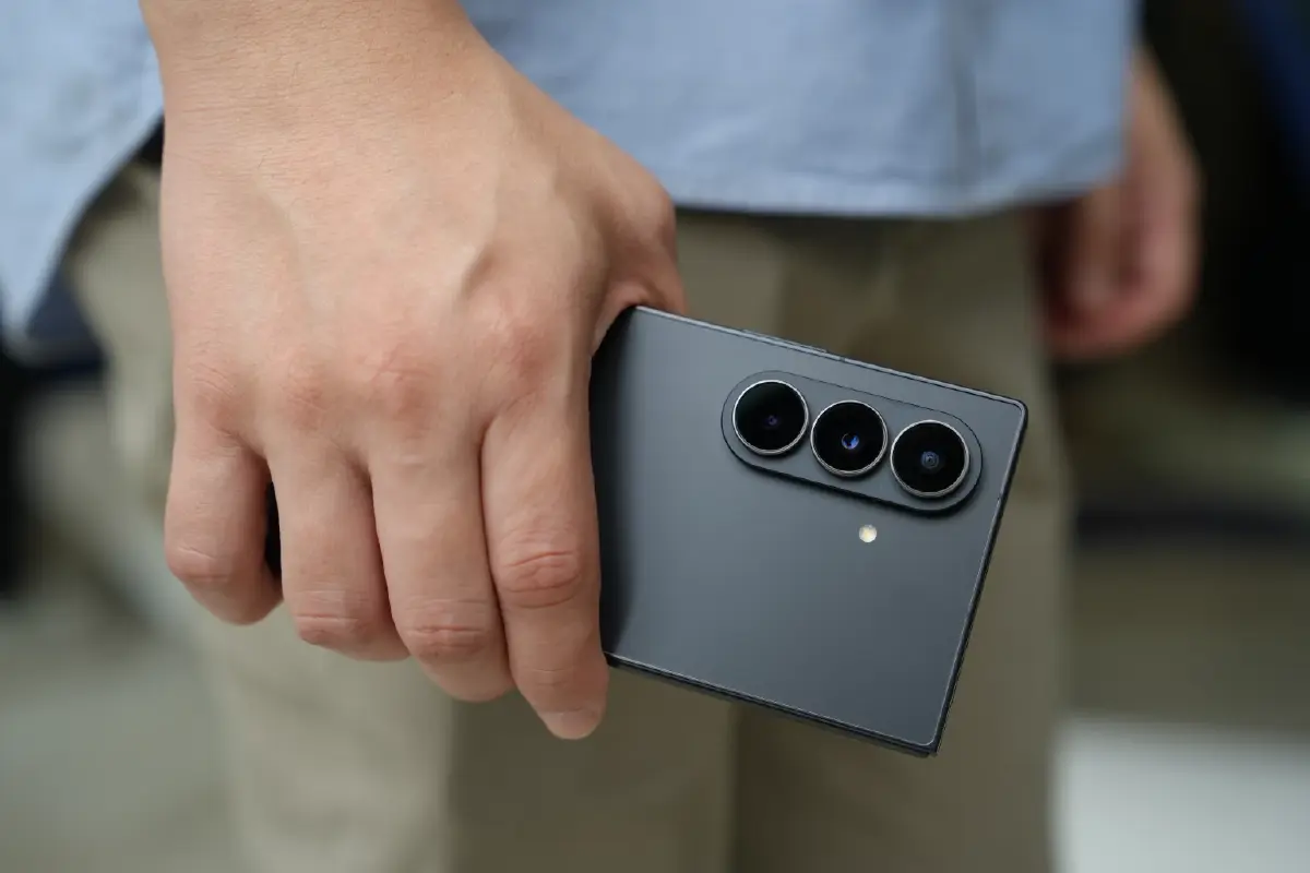 ส่องกล้อง 200 ล้านพิกเซล! การถ่ายภาพระดับ Ultra ใน 'Galaxy Z Fold7'