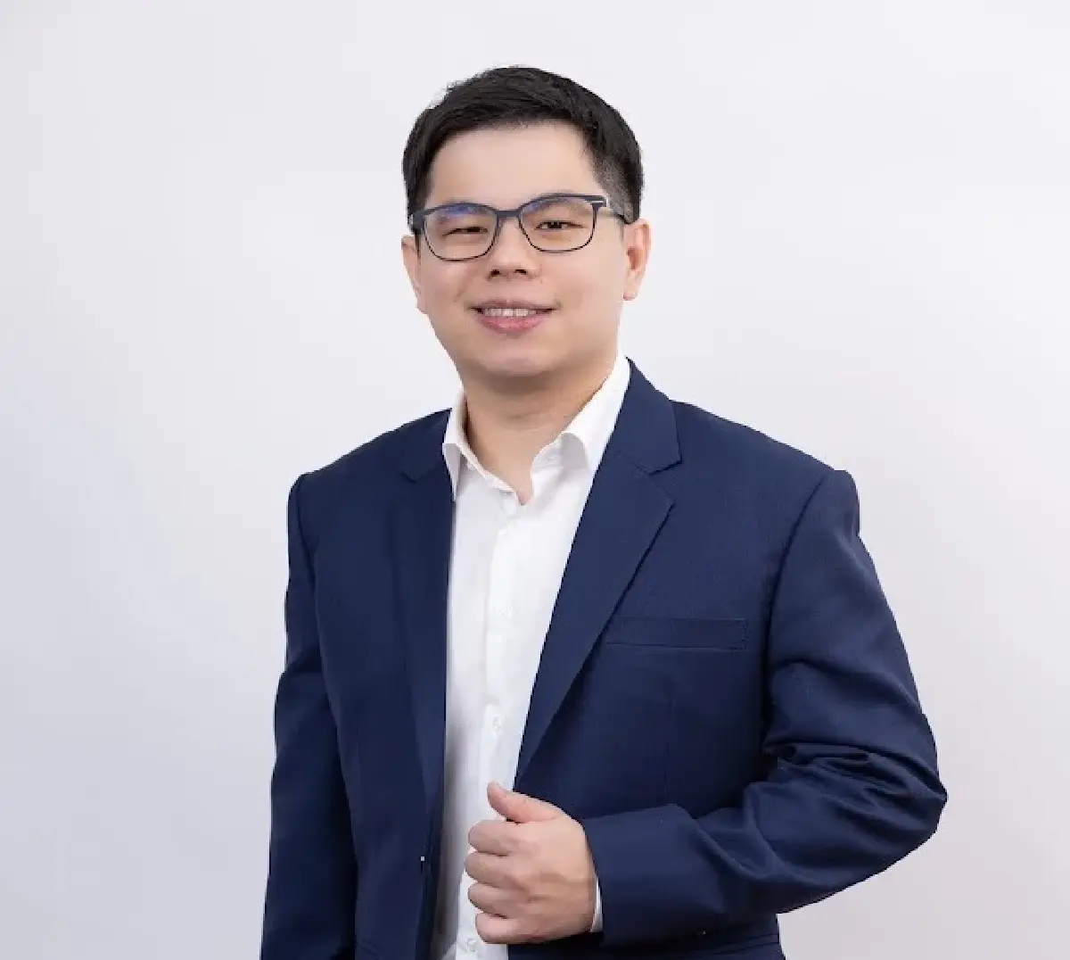 เปิดโปรไฟล์ รมช.พาณิชย์ เจน Y 'ฉันทวิชญ์ ตัณฑสิทธิ์' ลูกชายฐากร