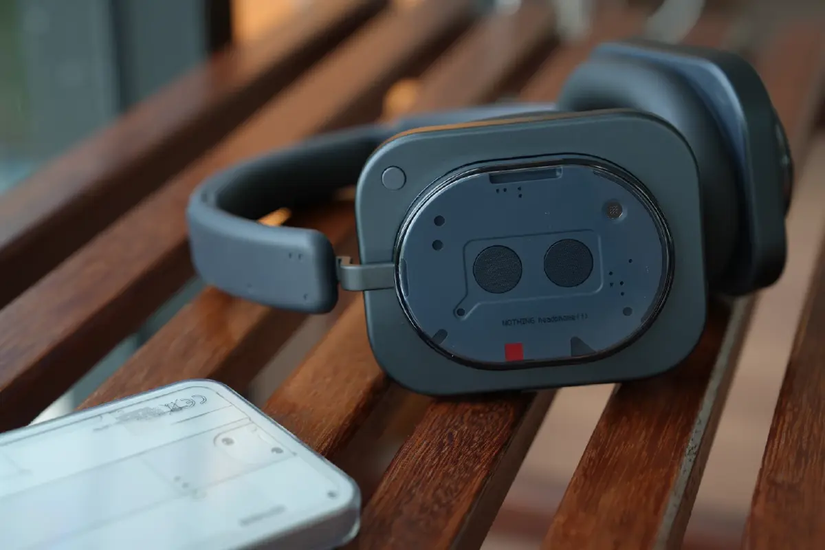 เห็นปุ๊บรู้ปั๊บ รีวิว 'Nothing headphone (1)' หูฟังสุดคูลสุดยูนีค