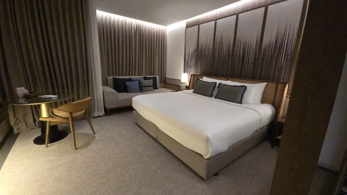 เปิดป่องเอี้ยมเยี่ยมแดนอีสาน ‘ถ้ำนาคา ป่าคำชะโนด’ และ หินสามวาฬ